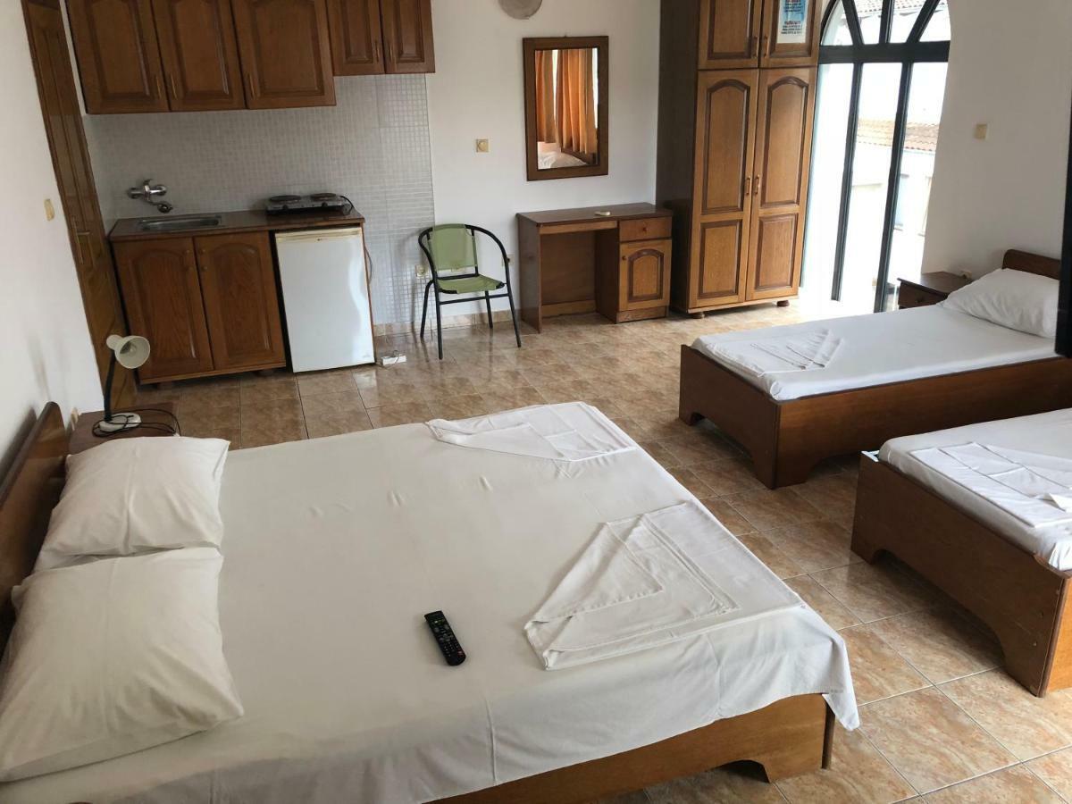Apartments Toni Ulcinj Exterior photo