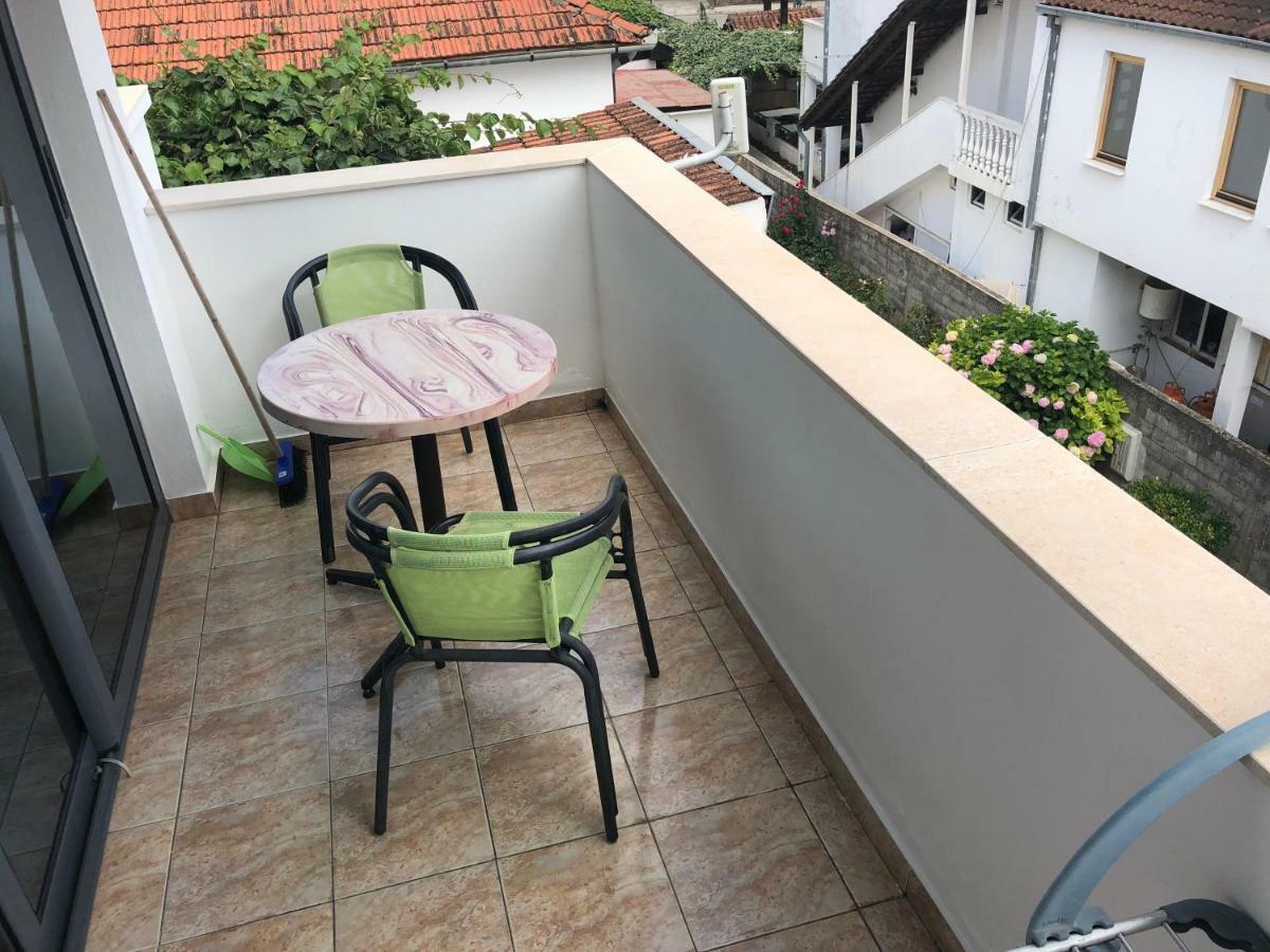 Apartments Toni Ulcinj Exterior photo